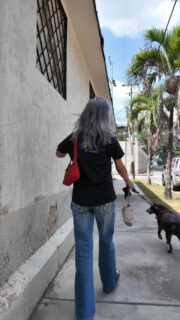 FELIZ CUMPLEAÑOS @jelyorestes gracias por ser parte de este proyecto y a través de tu amor cambiar a tantas vidas . Que cumplas muchos más  rodeada de esos peludos a quienes haces tan felices 🤗🤗🤗

Gracias por existir 🤗